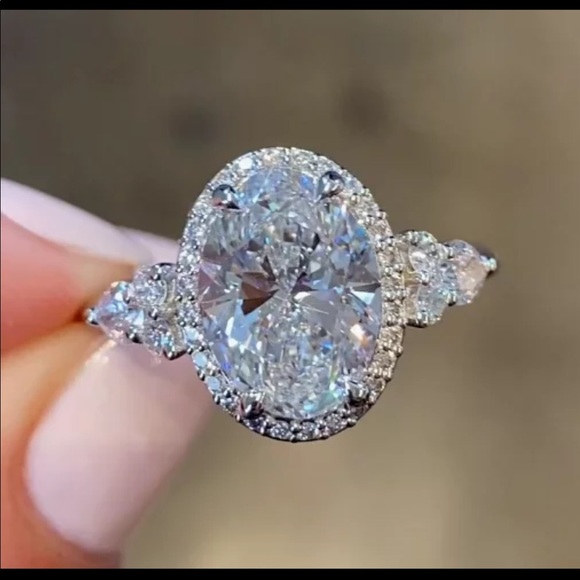 New 925 Silver Dainty Oval Cut Diamond Ring - Picture 6 of 6